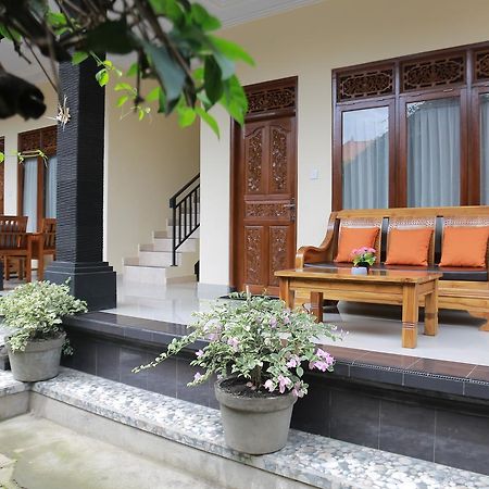 Bed and Breakfast Sadru House à Ubud Extérieur photo
